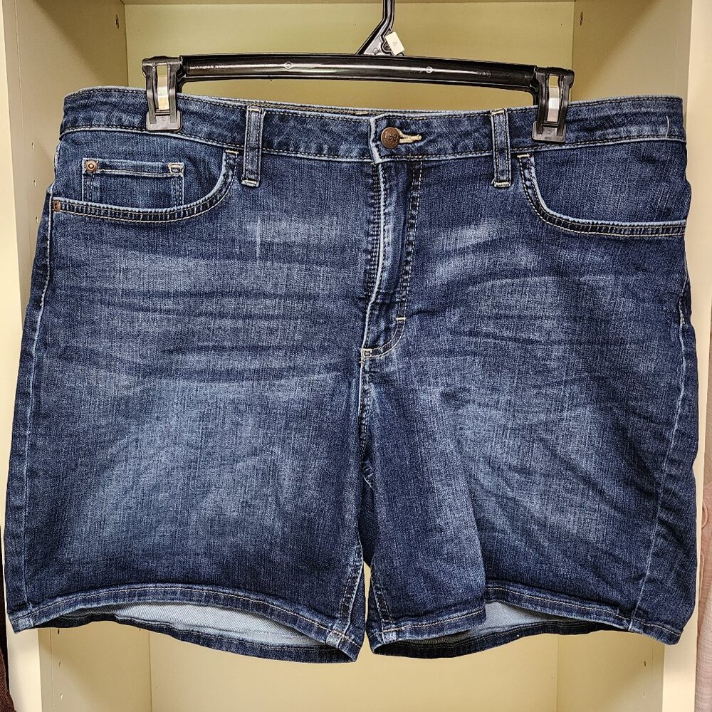 Lee mid rise jean shorts